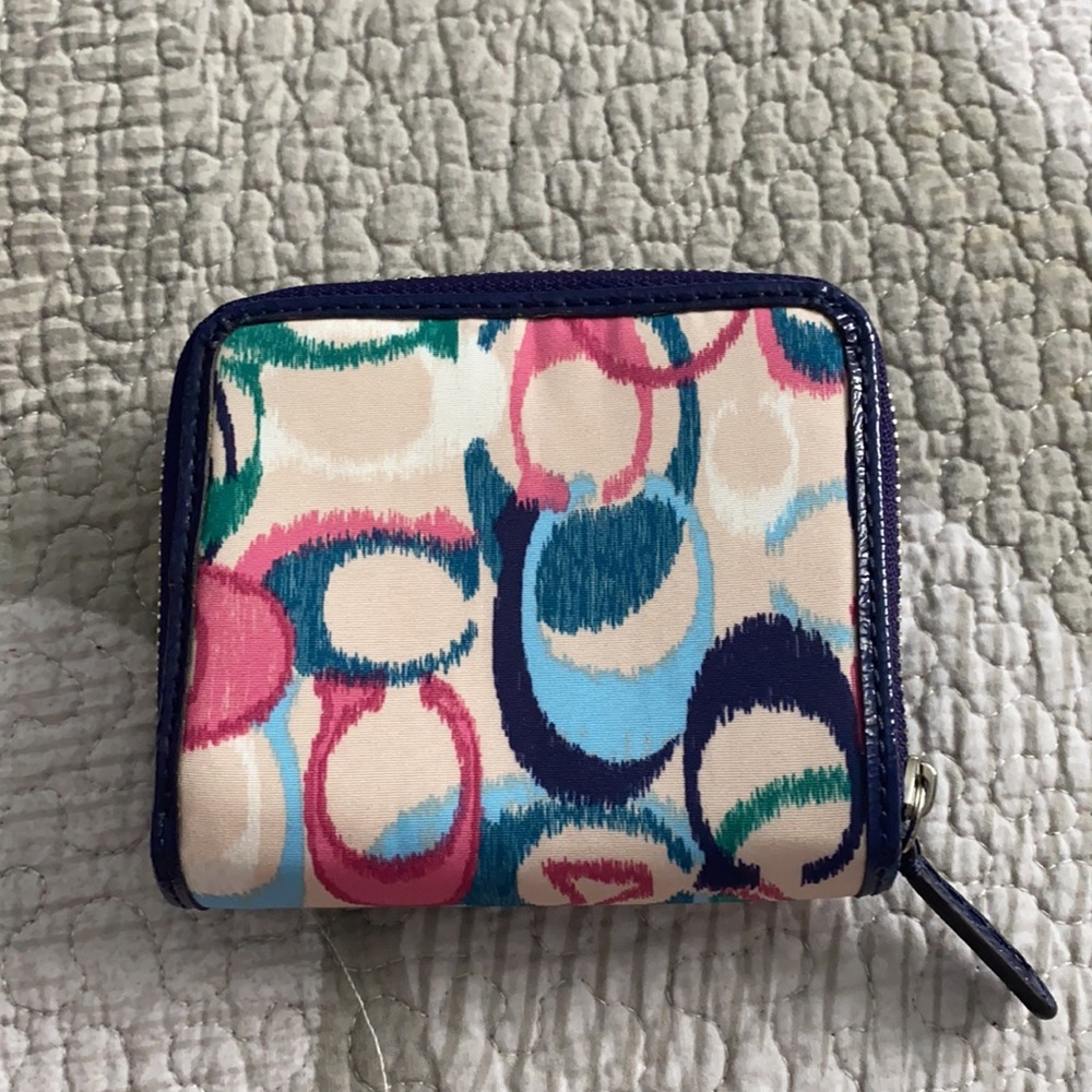 Coach Signature Mini Carryall & Wallet - Picture 15 of 16